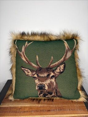 NWOT Hines Of Oxfords Luxury Tapestry Stag Faux Fur Accent  Pillow